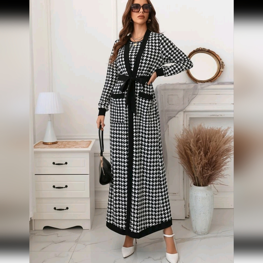 Houndstooth Slit Back Bodycon Dress & Patched Pocket Belted Coat - Picture 6 of 8
